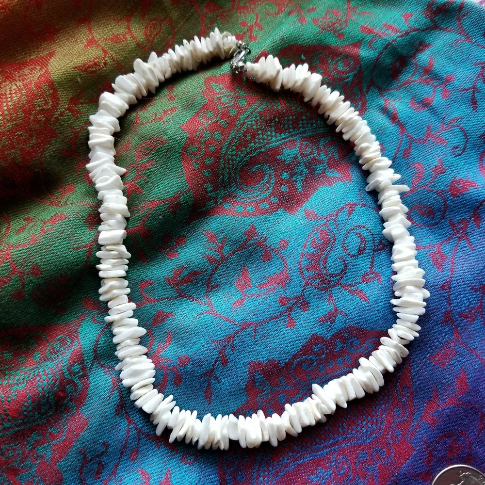 Seashell necklace Puka beach surfer y2k 90s style hawaiian beach jewelry